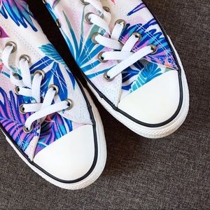 NWOT Converse All Star Chuck Taylor - Tropical